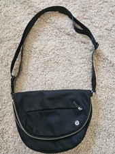 LULULEMON All Night Festival Crossbody Messenger Bag 5L Black/Silver 0064950-01