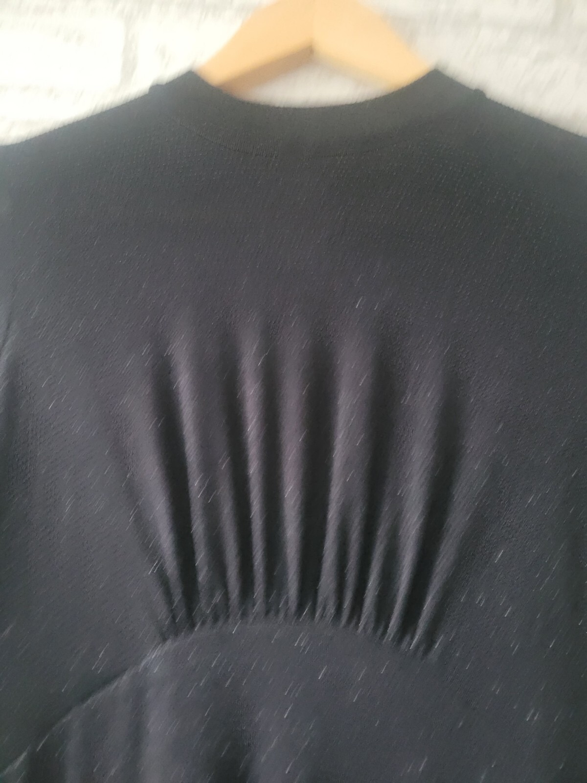 Picture 2 of 9