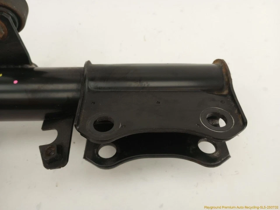 Puntal trasero izquierdo con amortiguador Toyota Celica GTS HATCHBACK 1994-1999 94 Foto 3 de 4