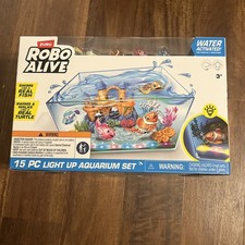 Robo Alive Light Up Aquarium Set 17-Piece Playset Zuru Toy Interactive