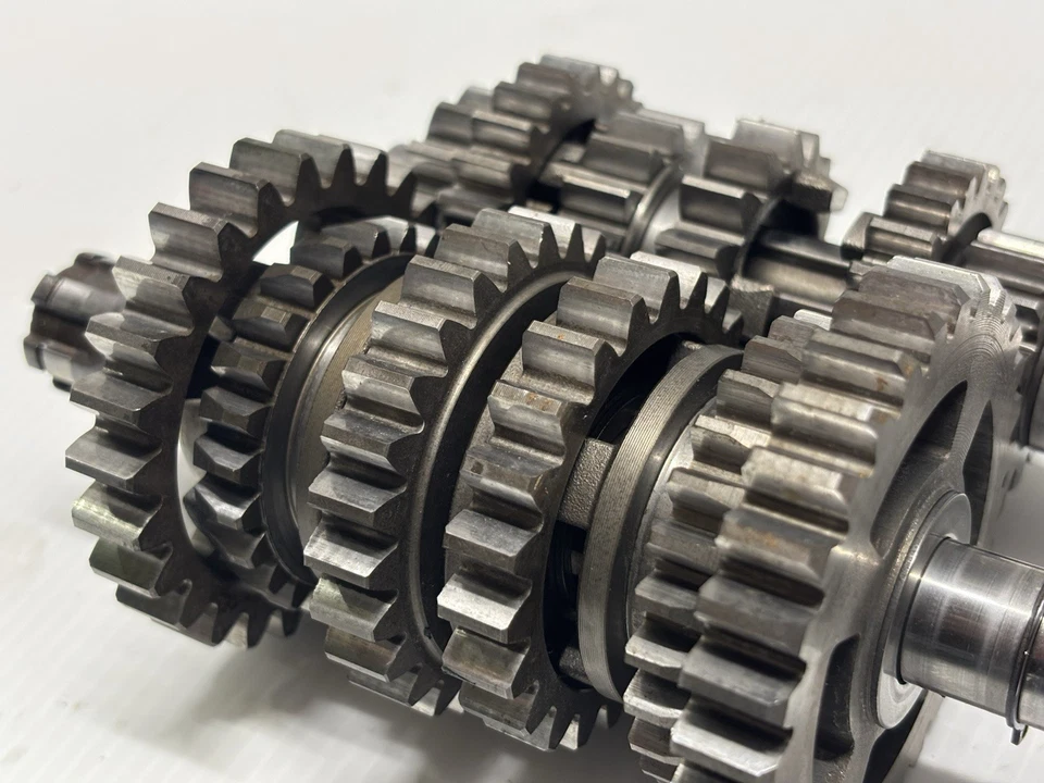 99-02 2000 KAWASAKI KX125 OEM MOTOR TRANSMISIÓN TRANNY MONTAJE ENGRANAJES 13127-12 Foto 2 de 4