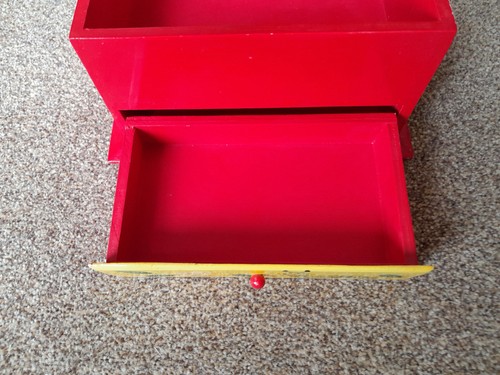 Wooden box, hinged lid,childs trinket box, with hand painted Garden Creatures - Picture 3 of 5