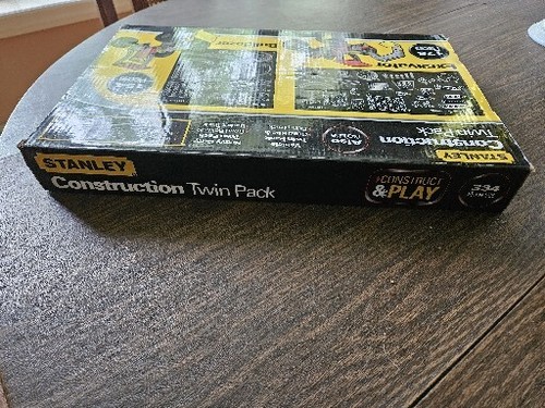 Stanley Construction Twin Pack - Excavator / Bulldozer - 334 Piece Set - Picture 2 of 5