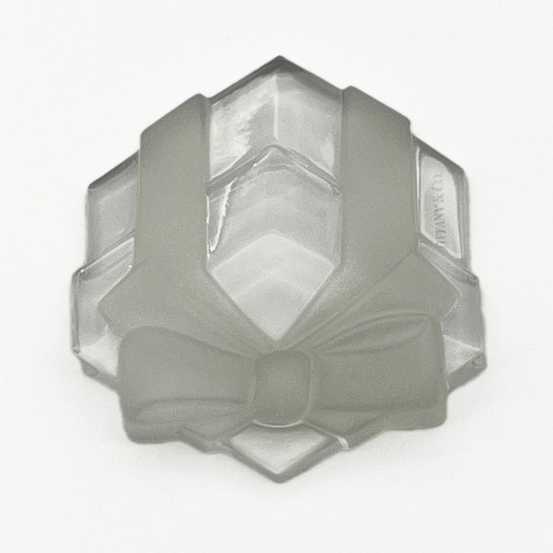 Tiffany & Co. Pisapapeles de cristal en forma de arco con caja bolsa antipolvo - Imagen 3 de 17
