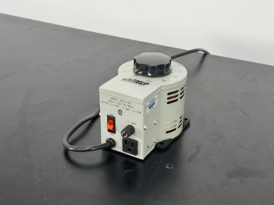 STACO ENERGY VARIABLE AUTOTRANSFORMER 3PN1010B INPUT 120V OUTPUT 0-140V 10A