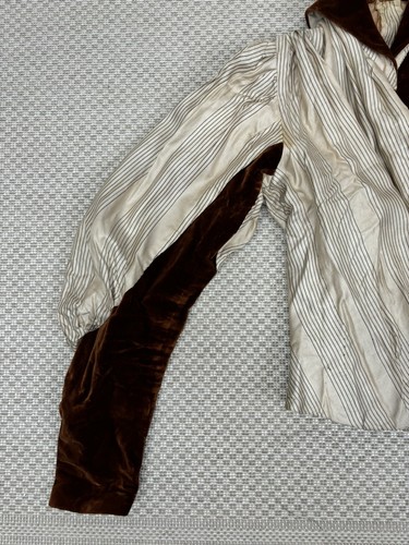 Antiguo vestido de caminar y chaqueta de terciopelo marrón a rayas beige eduardiano de principios de 1900 - Imagen 15 de 21