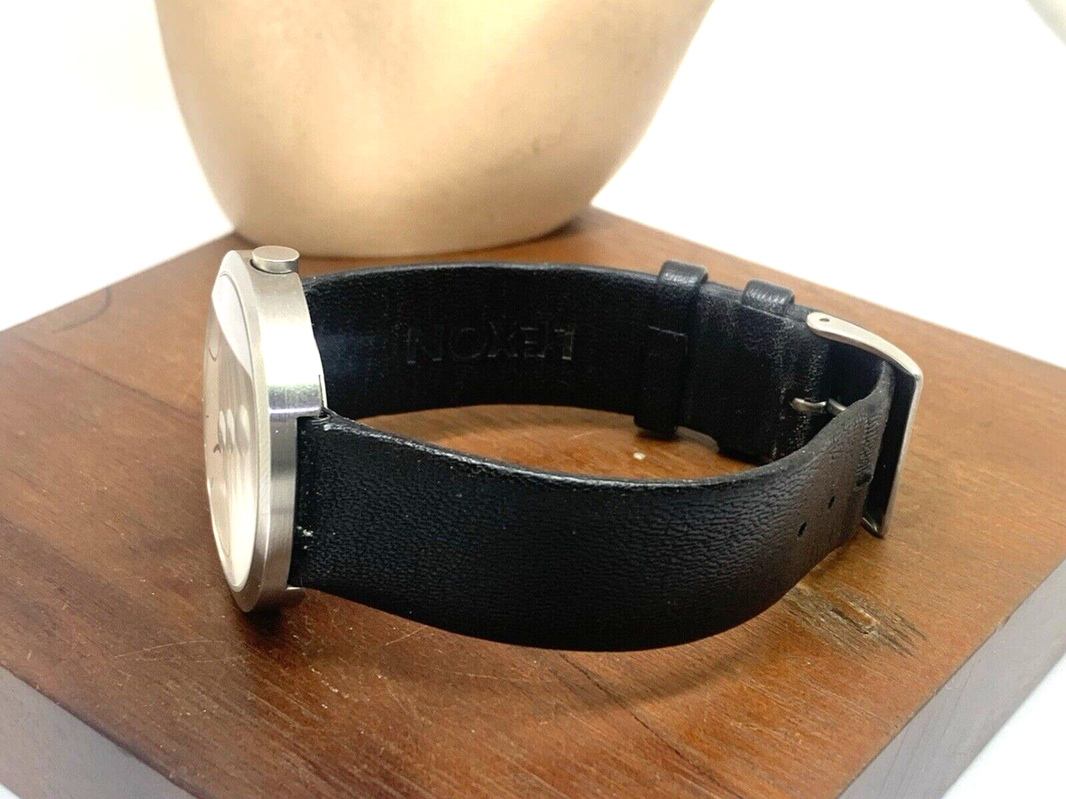 Lexon Takashi Kato Tao Unisex Watch Quartz Silver Dial Black Lexon Takashi Kato Tao Unisex Watch Quartz Silver Dial Black