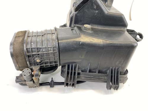 04-06 Toyota Camry 3.0L Air Intake Cleaner Box Housing LOWER Cover 17701-0A100 - Picture 4 of 18
