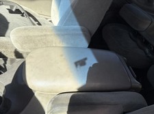 1997 - 2002 Ford Expedition Console Lid Armrest Lincoln Navigator Oem A629 1997 - 2002 Ford Expedition Console Lid Armrest Lincoln Navigator Oem A629