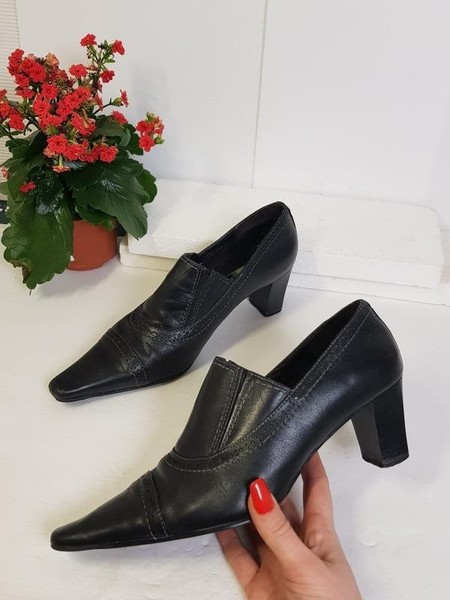 Women Go Soft Heels Black Leather 39