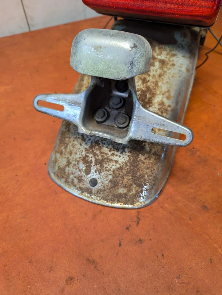 1977 Yamaha XS750 Triple XS 750 rear fender and tail brake light #2 - Image 4 of 4