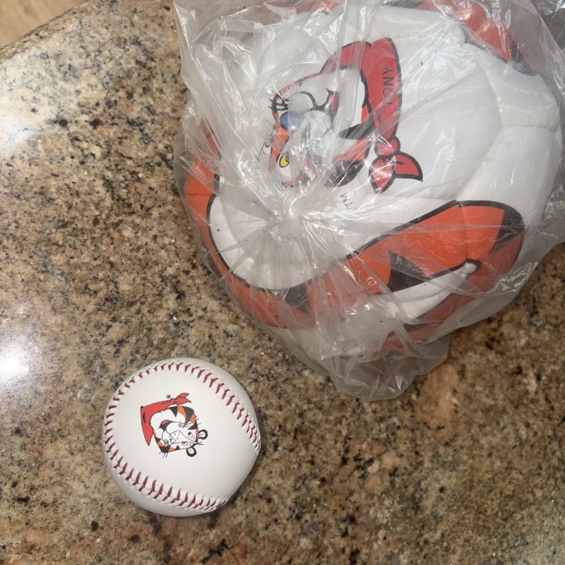 Vintage Kellogg’s Tony The Tiger Soccer Ball And Signed Baseball New Never Used
