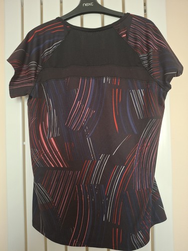 M&S 'Active' Abstract Fitness Top With Mesh Detail Size 16(42") Black Mix - Picture 2 of 2