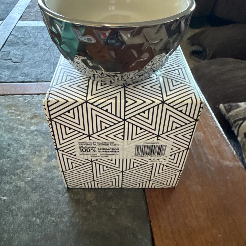 Modern Expressions Mini Bowls 4 Inch - Metallic Gold & Silver Tone New - Image 3 of 3