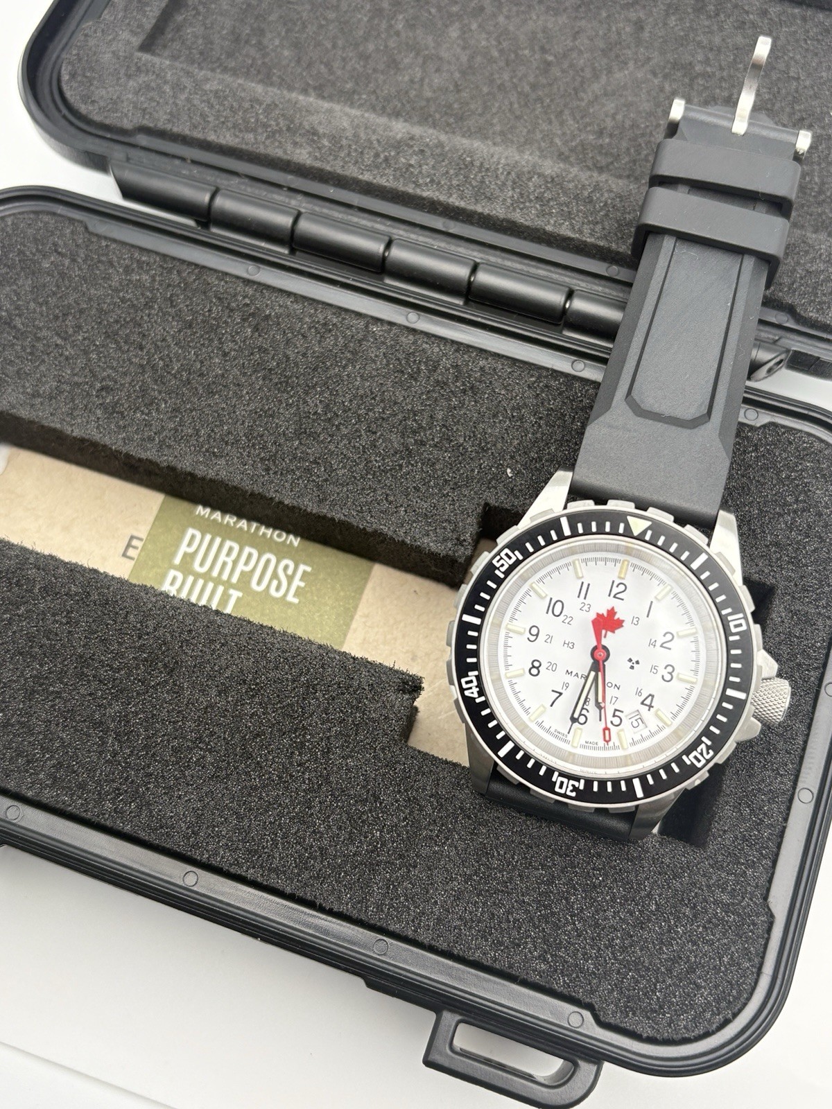 41MM ARCTIC RED MAPLE LARGE DIVER'S AUTOMATIC  RED MAPLE ARCTIC Watch