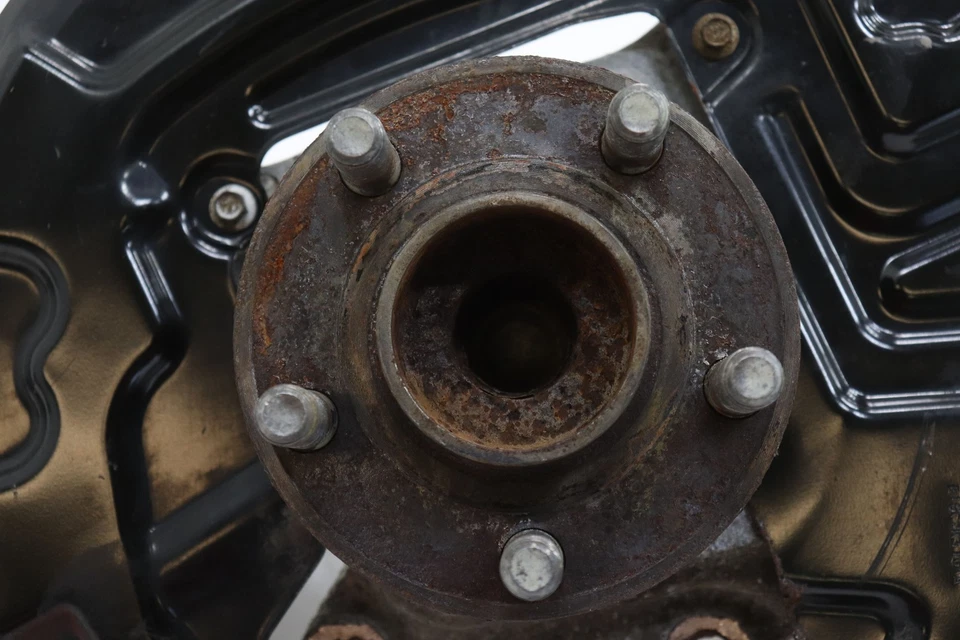 2017 - 2020 LINCOLN CONTINENTAL REAR RIGHT SUSPENSION SPINDLE KNUCKLE & HUB OEM - Image 2 of 4