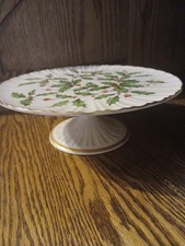 LENOX Holiday Pedestal Cake Plate Stand Ivory Holly Berry Gold Trim