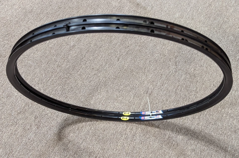 ¡NUEVO! PAR DE LLANTAS CUBIERTA SUN Mistral Hi-E Aero 650C 28 orificios acabado gris oscuro EE. UU. Foto 2 de 4