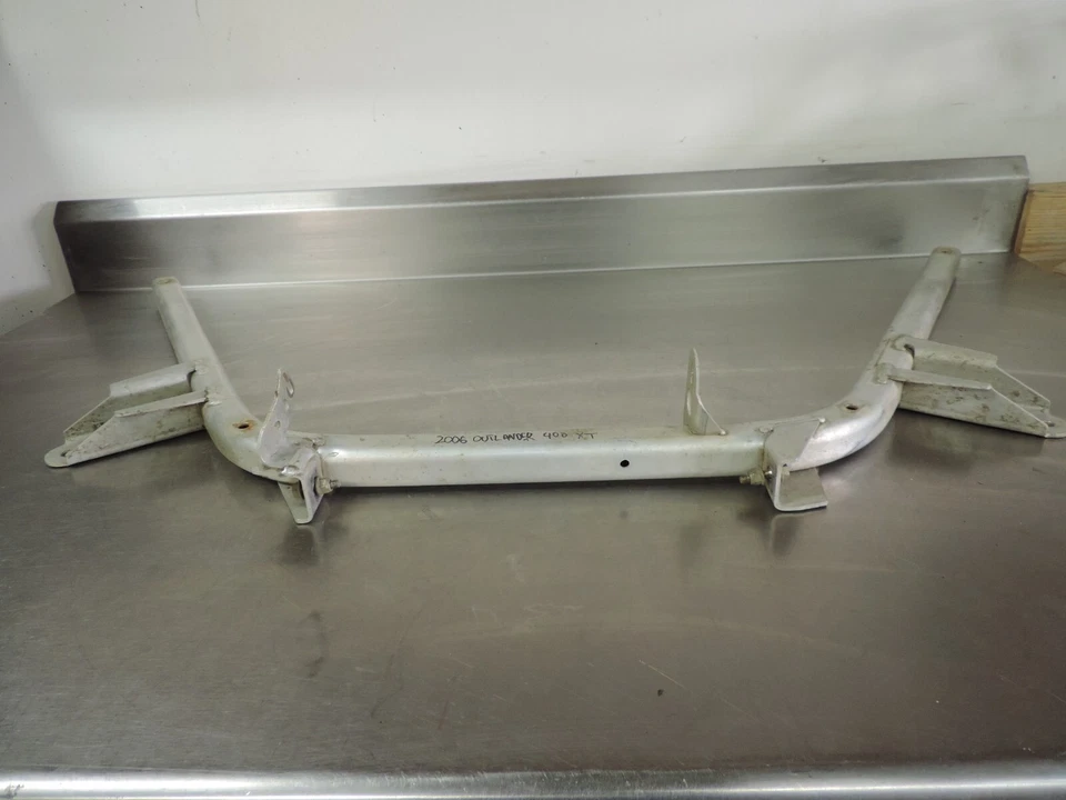 2006 Can Am Outlander 400 XT Front Fender Support Mount Bracket - Image 2 of 4