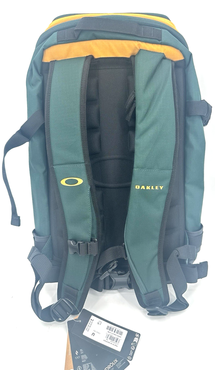 Oakley Peak RC 18L Recycled Backpack, Hunter Green (Helmet) 7BC