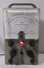 Vintage Heathkit Vacuum Tube Voltmeter V-6 Made in USA POWERS UP (HK-18)