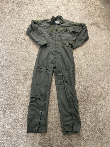 US Military Coveralls Mens 38R Green CWU-27/P Flyers Sage Flight Suit Aramid