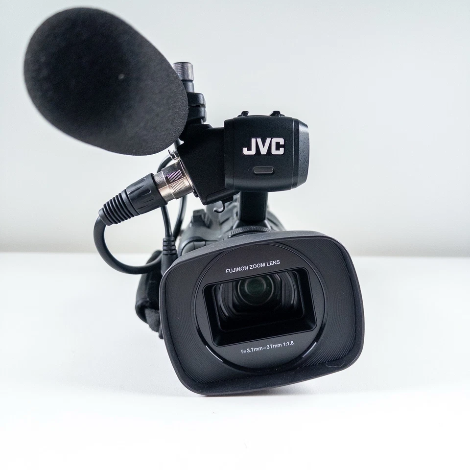 JVC GY-HM100U Pro HD Camcorder Bundle – Mic, Bag Charger 2 Batteries EXCELLENT - Image 3 of 4
