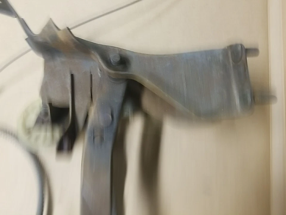 Conjunto de embrague y pedal de freno Starfire Vega Monza Pontiac Astre 1971-1980 LEER Foto 3 de 4