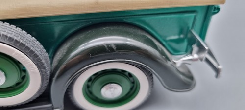 Modellini auto 1:19 NON 1:18 Solido Ford V8 Pickup Joe's Garage Sika Chemie - Foto 11 di 15