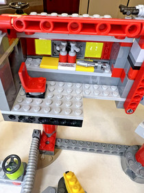 LEGO Atlantis Exploration HQ 8077 100% Complete w/ Figs, Box & Manual #1 (of 2)