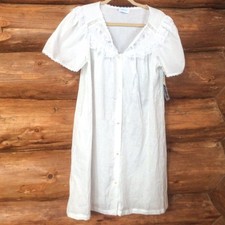 Vintage Lorraine NWT White Embroidered Cottagecore Lace House Coat Size Small