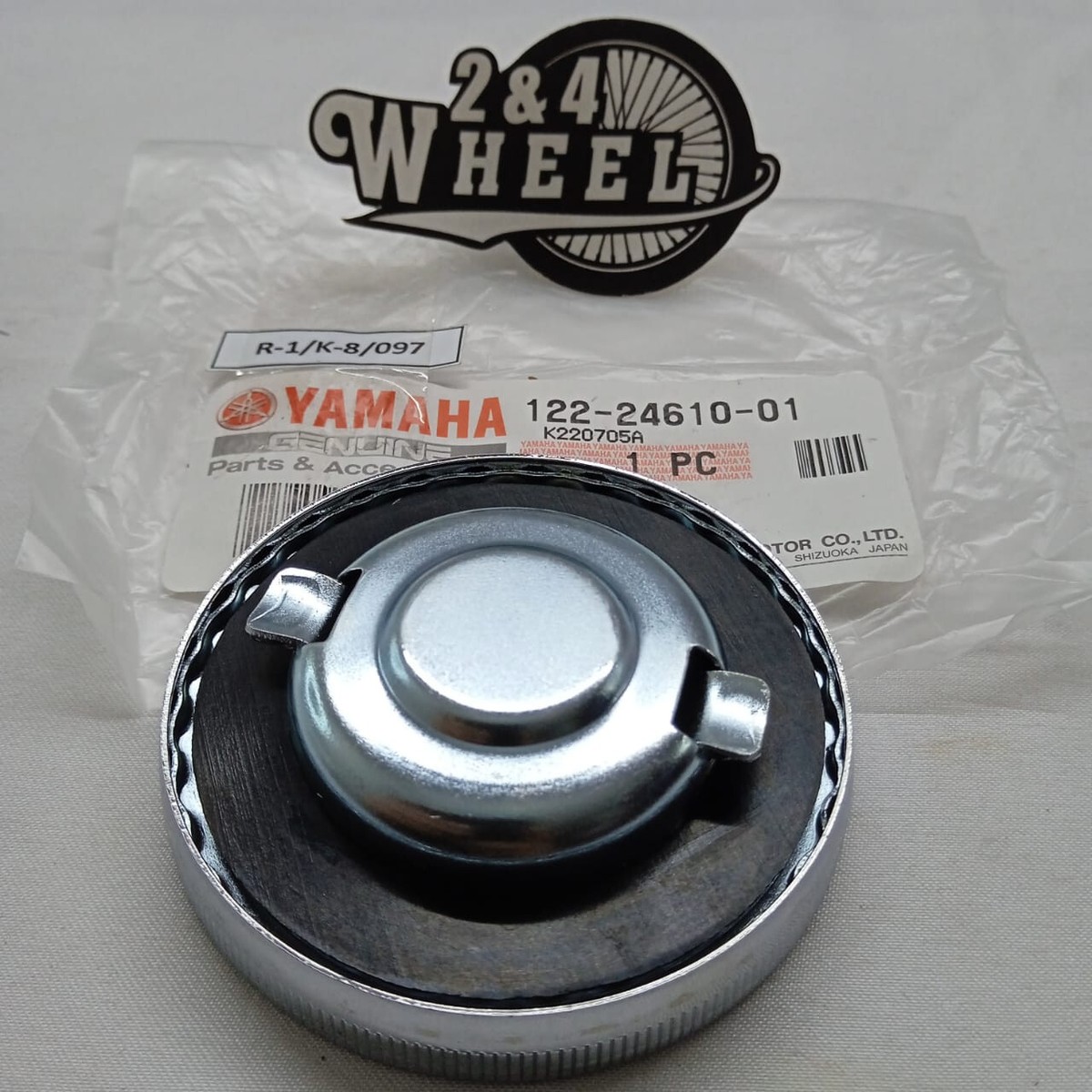 YAMAHA用 DRIVEN：ドリブンD-Axis HALOフュエルキャップ中古