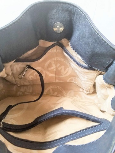 Michael Kors HAMILTON Bag. Navy Blue With Silver Chain And Lock. Great Used Cond - Picture 9 of 11