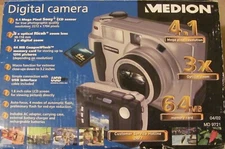 Medion MD9721 Light Field Camera - Digital Camera & Complete Kit