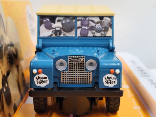 Scalextric C4543 Land Rover Serie 1 - Shaun the Sheep 1:32 Slot Car - Imagen 4 de 15