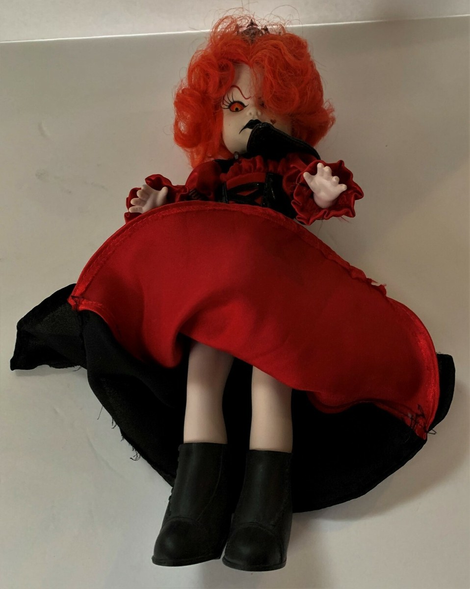 LIVING DEAD DOLLS Wonderland INFERNO as THE QUEEN Of HEARTS LIVING DEAD DOLLS Wonderland INFERNO as THE QUEEN Of HEARTS