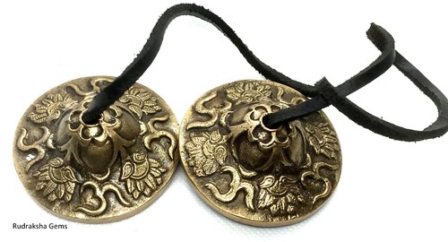HAND MADE BRASS TINGSHA CYMBALS CHIMES BELL METAL KARTALS ISKON KIRTAN HINDUISM - Picture 2 of 3