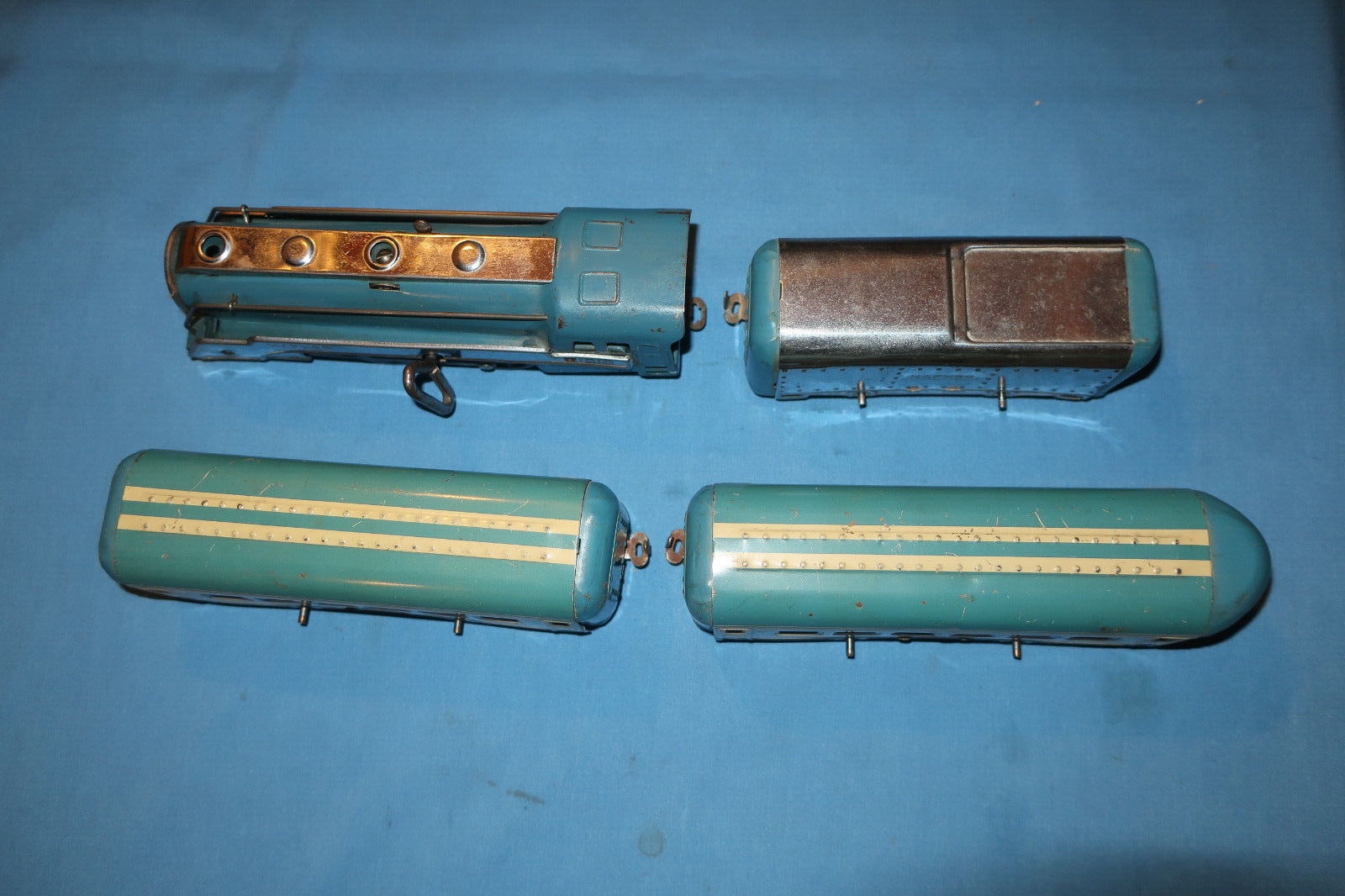 Hafner Box Hafner #1010 Mechanical Wind-up Steam Locomotive Passenger Set w ...