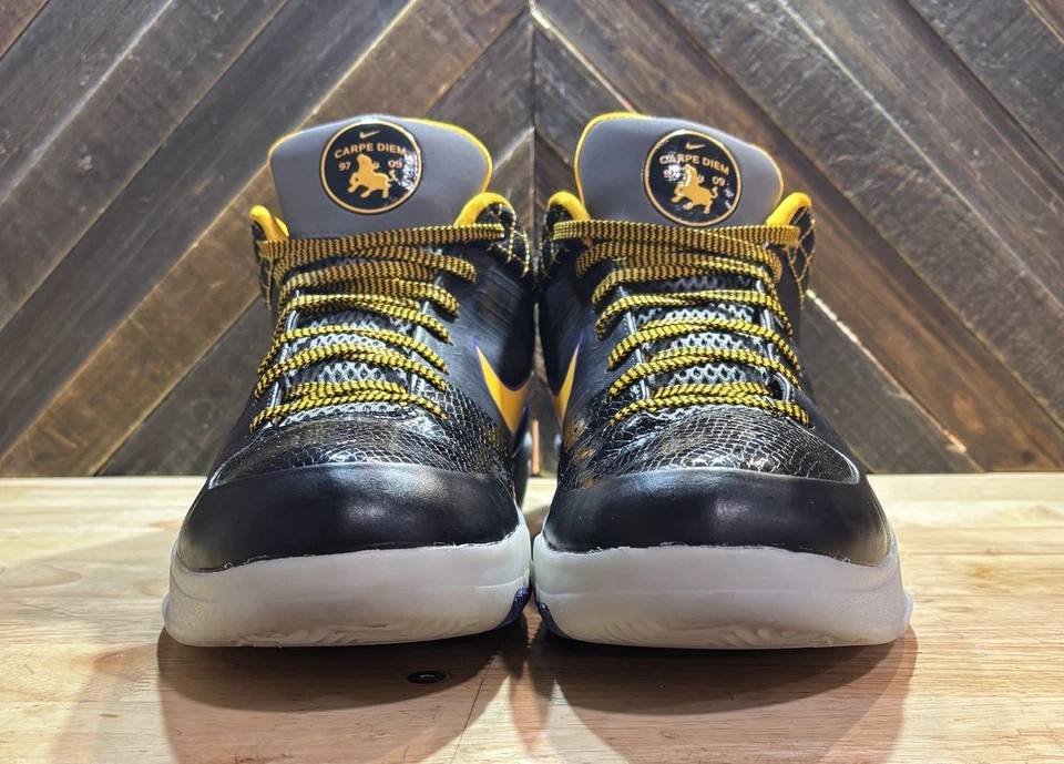 CRISP NIKE ZOOM KOBE 4 PROTRO IV, CARPE DIEM, SIZE 13 PURPLE/BLACK AV6339-001 🔥 - Image 2 of 4