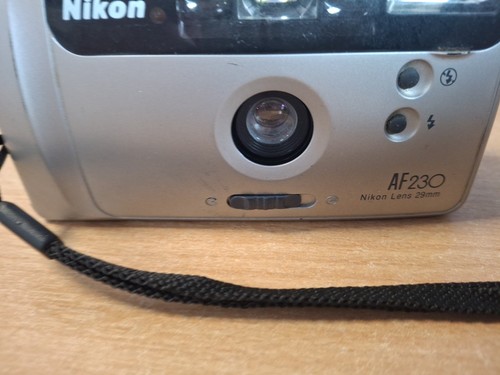 Nikon AF230 ,35mm Film Camera Working - Picture 8 of 11
