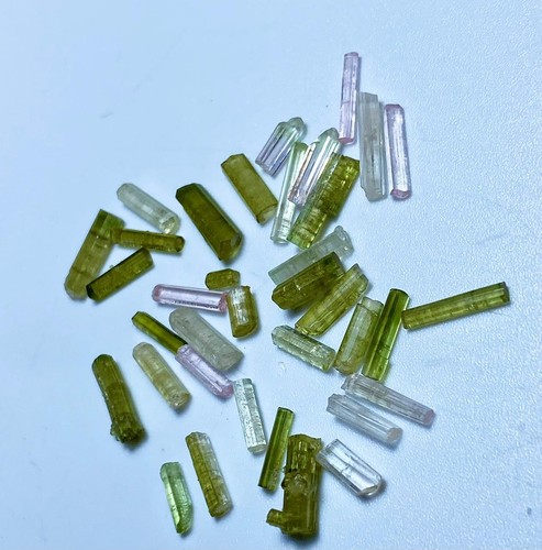 Beautiful Natural Tourmaline Small Crystals Lot From Afghanistan( 11.15 Carats) - Picture 6 of 7