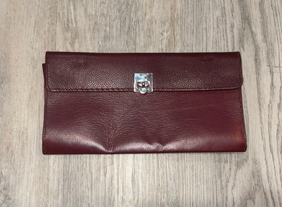 Victoria Beckham - Bolso de mano de cuero envejecido - Negro Foto 2 de 4