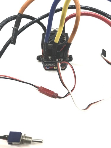 Turnigy Trackstar Short Course 2-4s 120A ESC sin sensor - Imagen 4 de 5