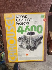 Vintage KODAK CAROUSEL 4600 Slide Projector with Two Slide Holders