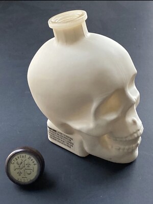 2019 BONE EDITION Dan Aykroyd Crystal Head Vodka Glass Skull Bottle  - Empty