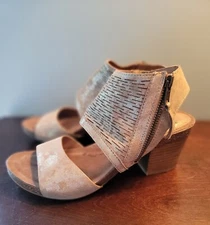 Sofft 8M GOLD TAN Wide Ankle Strap leather Open Toe Heeled sandals zipper