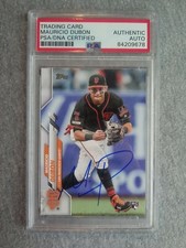 SAN FRANCISCO GIANTS- MAURICIO DUBON SIGNED 2020 TOPPS ROOKIE CARD PSA/DNA SLAB