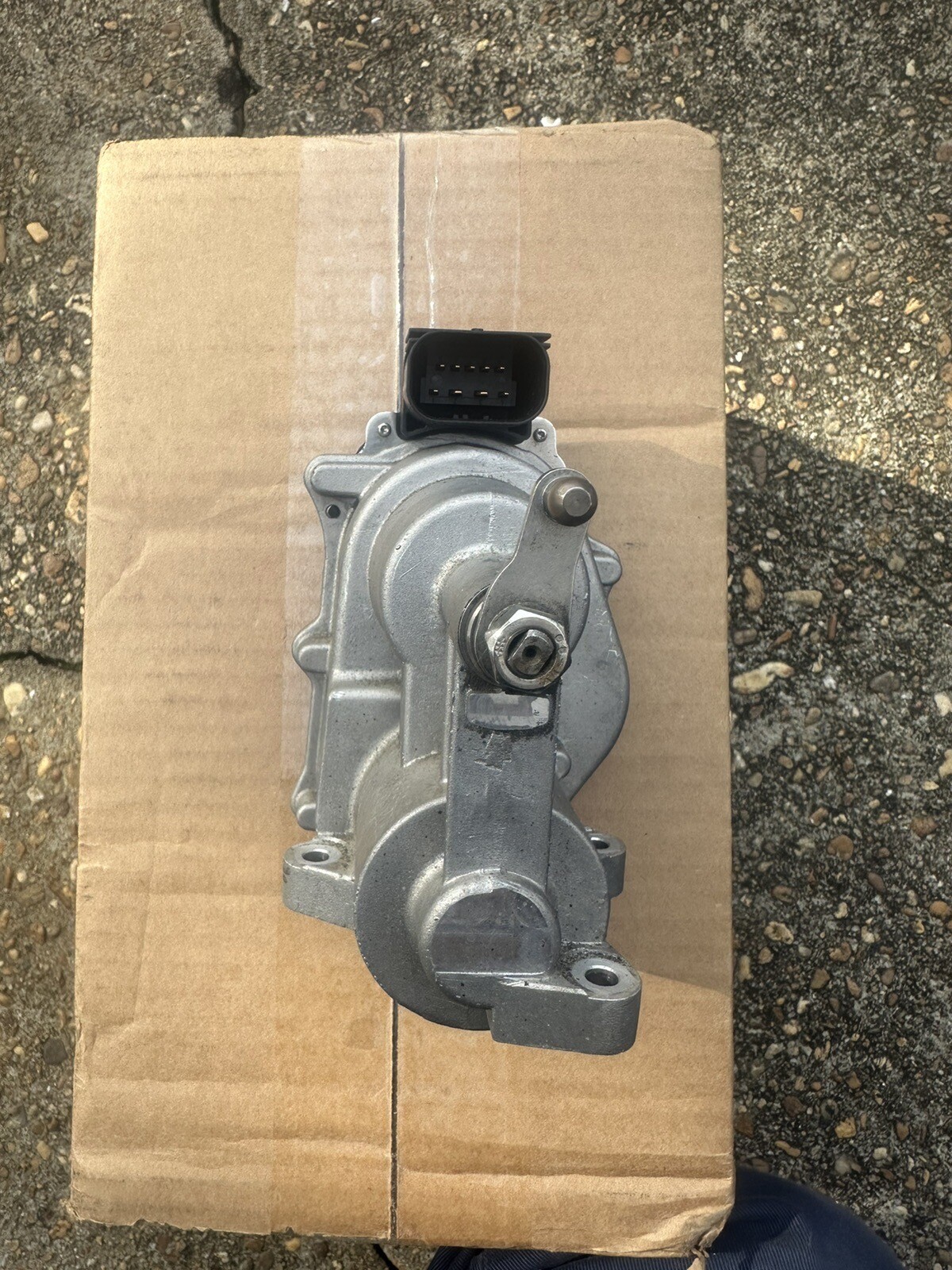 0813 OEM (VDO) BMW M3 E90 E92 E93 Throttle Body Actuator Motor S65 V8