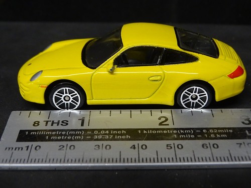 PORSCHE 911 CARRERA S -997 STUNNING IN SPEED YELLOW 1:58 SCALE DIECAST MODEL CAR - Picture 10 of 15