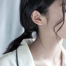 Minimalist Circle Huggie Hoop Earrings for Women Chic Cold Style